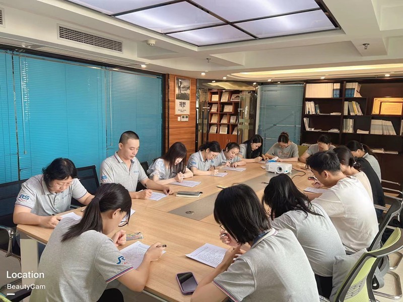 員工(gōng)參加軸承知識考試